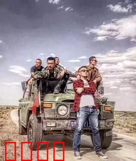 小镇双雄：谁是真的英雄